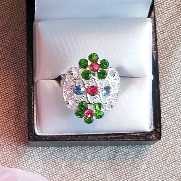 NEW!  Colorful Fashion Ring - Picture 2 of 2